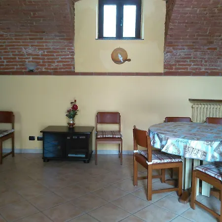 Casa Aromi Ed Arte Gospodarstwo wiejskie Asti