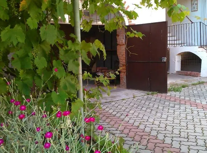 Casa Aromi Ed Arte *